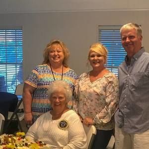 Meet your Posher, Amy